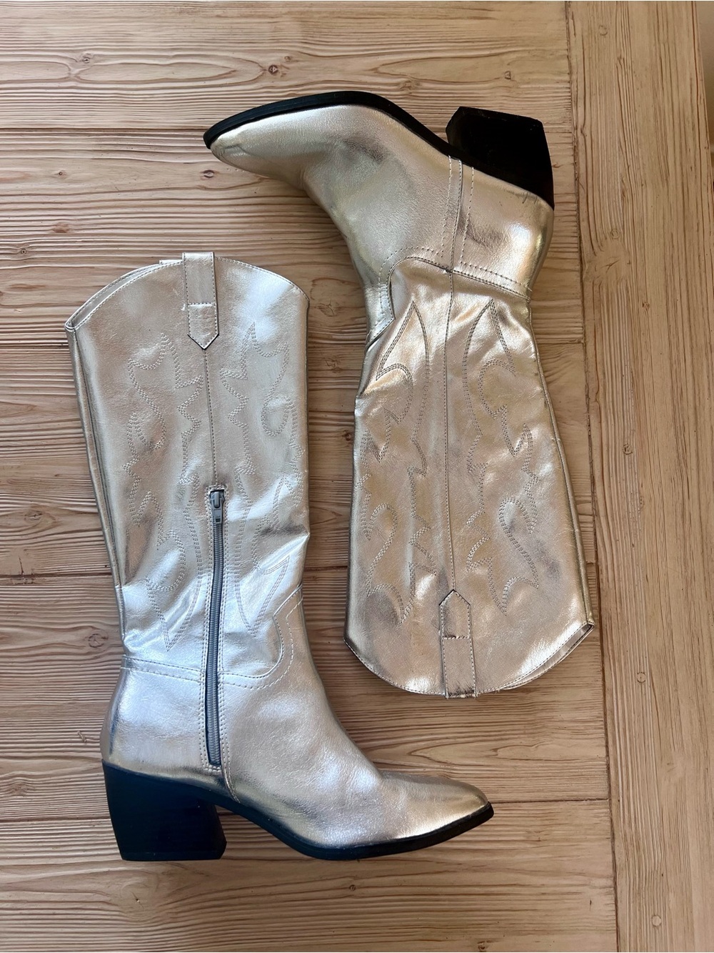 Madden Girl Arizona Metallic Silver Cowboy Boots Size 9 Western Boots